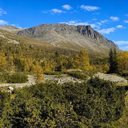 High End Large Mountain With Panoramic Views *